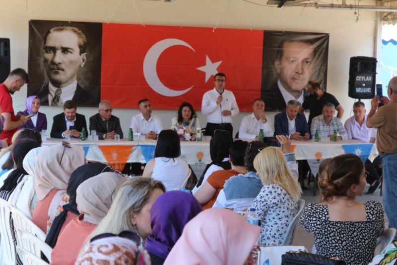 AK PARTI BIGA ILÇE TESKILATI BAYRAMLASTI