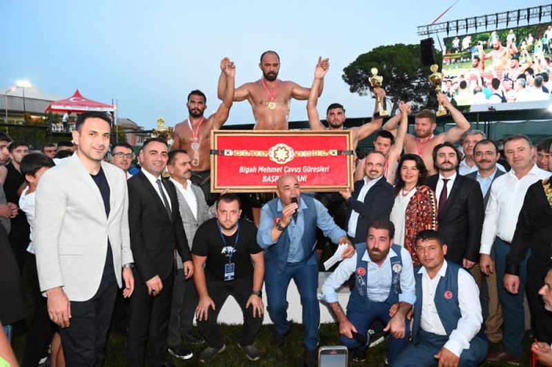 Bigali Mehmet Çavus Güreslerinde Baspehlivan Ali Gürbüz Oldu