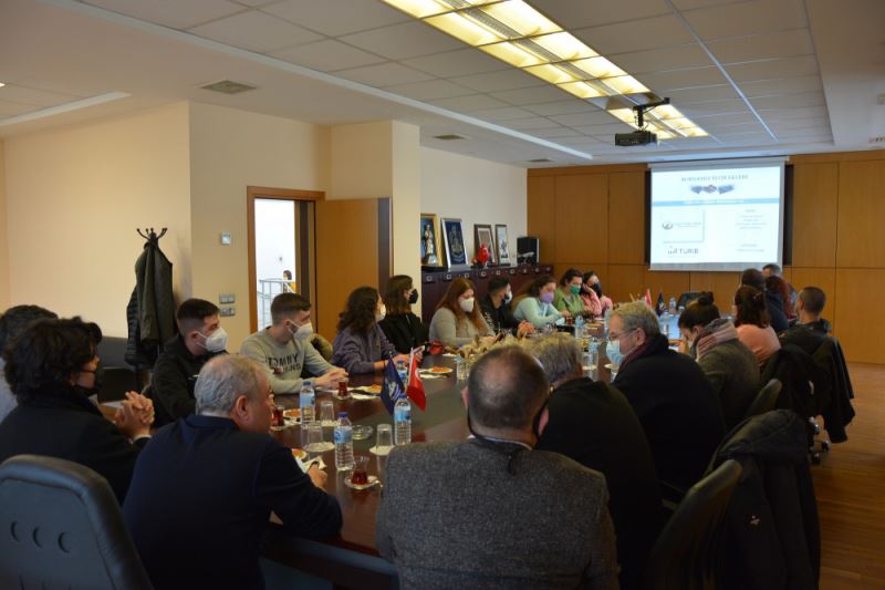 YUNAN ASÇILIK ÖGRENCILERINDEN BORSAYA ZIYARET